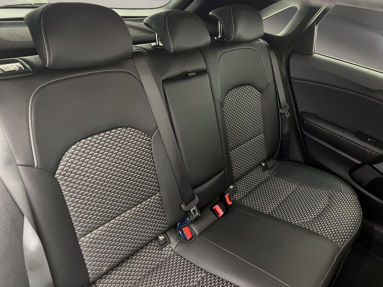 Kia Ceed TECH 1.6 CRDI 135CV AT7 E6D - Foto 20