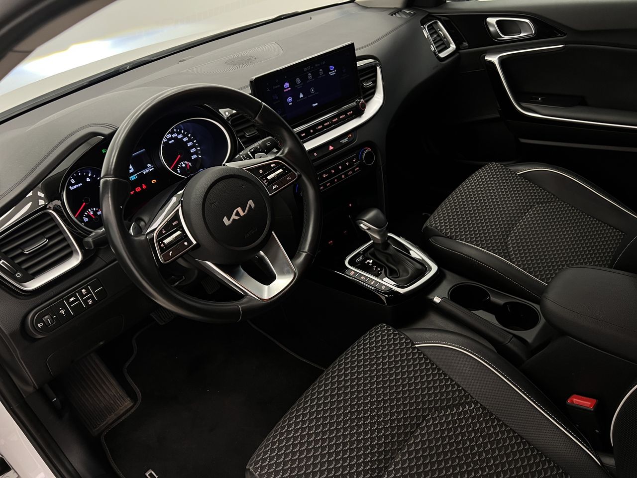 Kia Ceed TECH 1.6 CRDI 135CV AT7 E6D - Foto 40