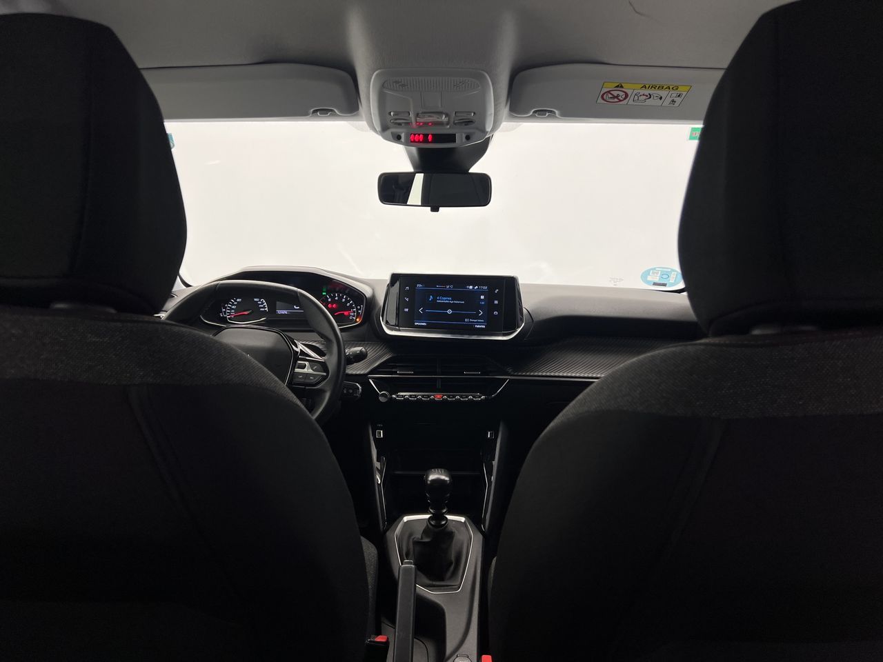 Peugeot 208 BERLINA CON PUERTO BlueHDi 73kW (100CV) Active Pack - Foto 33