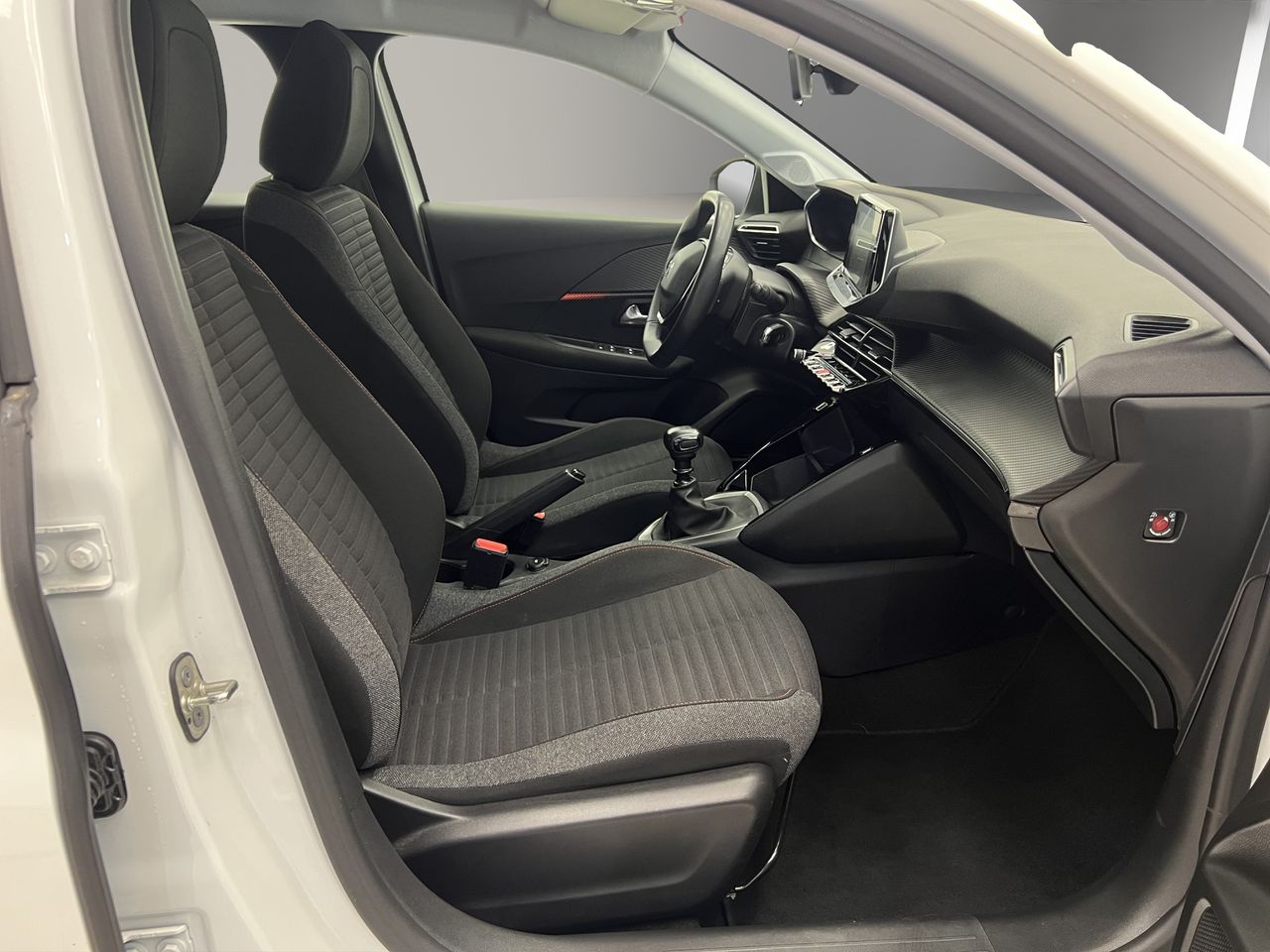Peugeot 208 BERLINA CON PUERTO BlueHDi 73kW (100CV) Active Pack - Foto 19
