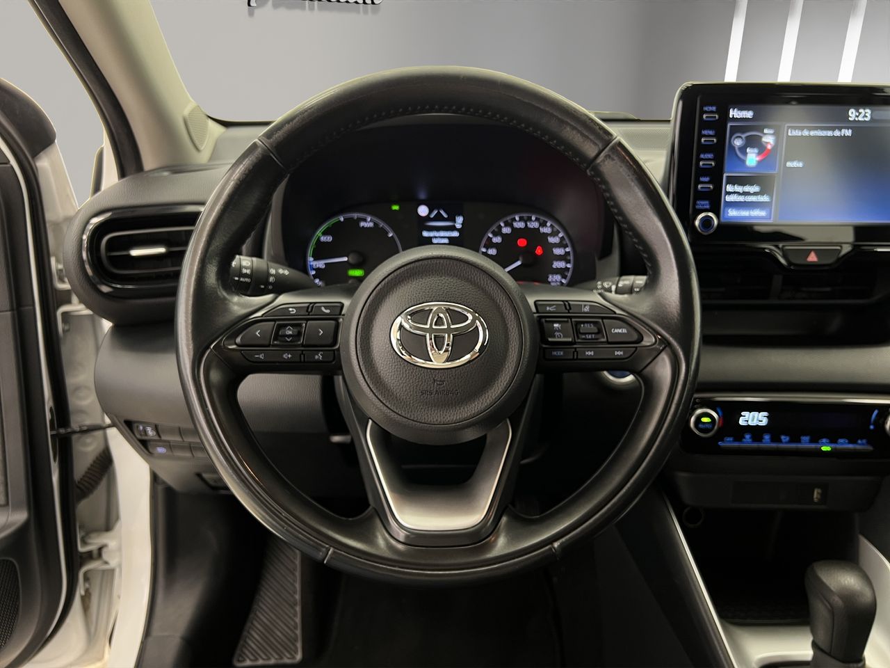 Toyota Yaris 1.5 120H Active Tech / BERLINA CON PORTÓN - Foto 11