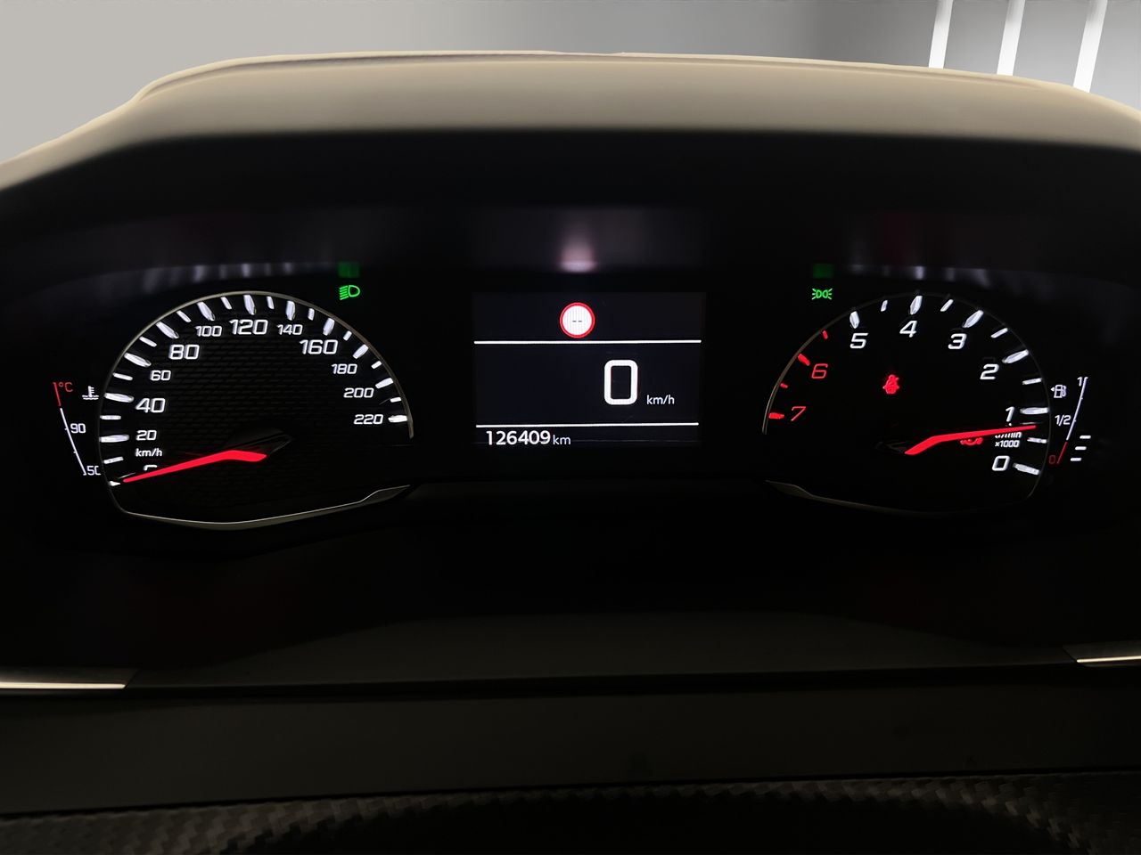 Peugeot 2008 TODOTERRENO Allure Pack BlueHDI 81kW (110CV) - Foto 12