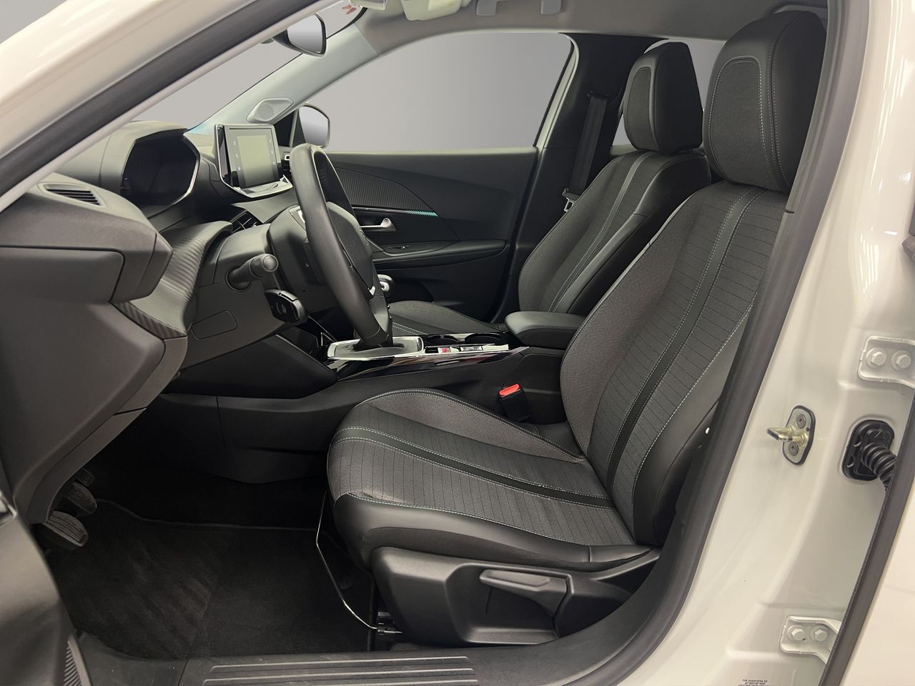 Peugeot 2008 TODOTERRENO Allure Pack BlueHDI 81kW (110CV) - Foto 10