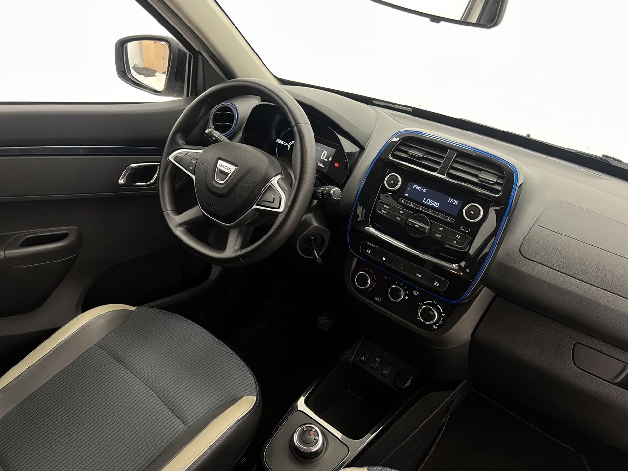 Dacia Spring Comfort Electric 33kW (45CV) - Foto 35