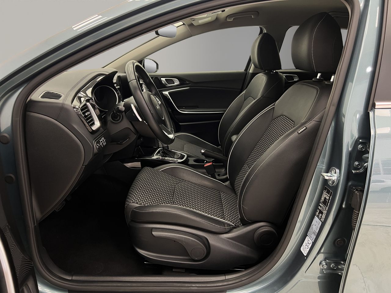 Kia Ceed  TECH 1.6 CRDI  AT7 E6D - Foto 10