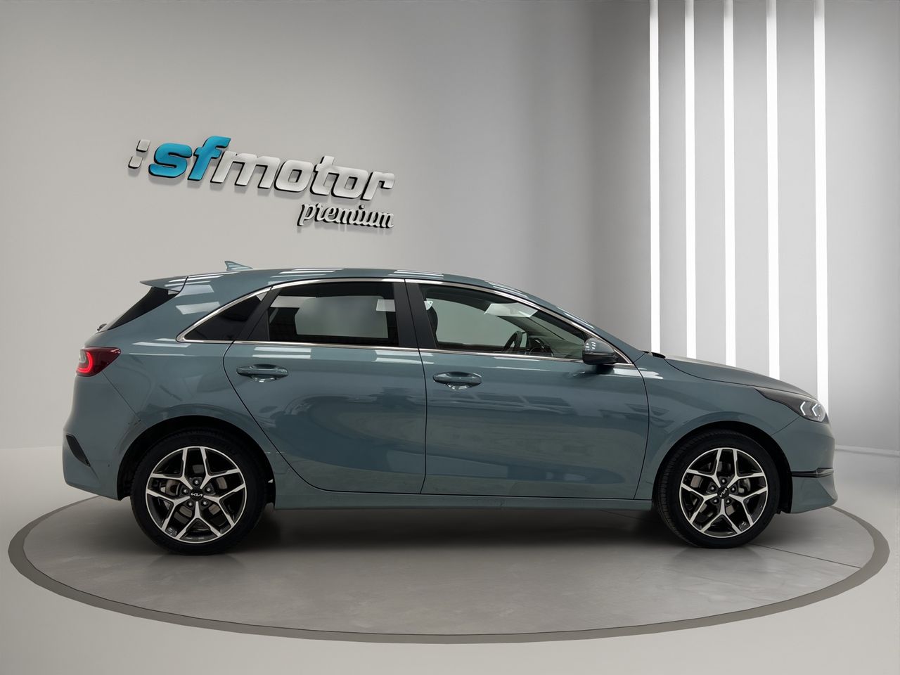 Kia Ceed  TECH 1.6 CRDI  AT7 E6D - Foto 8