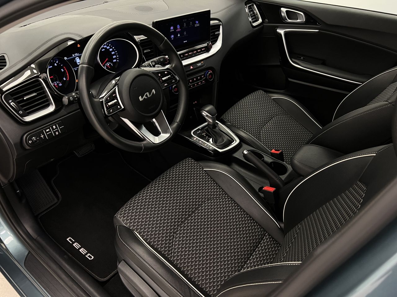 Kia Ceed  TECH 1.6 CRDI  AT7 E6D - Foto 34