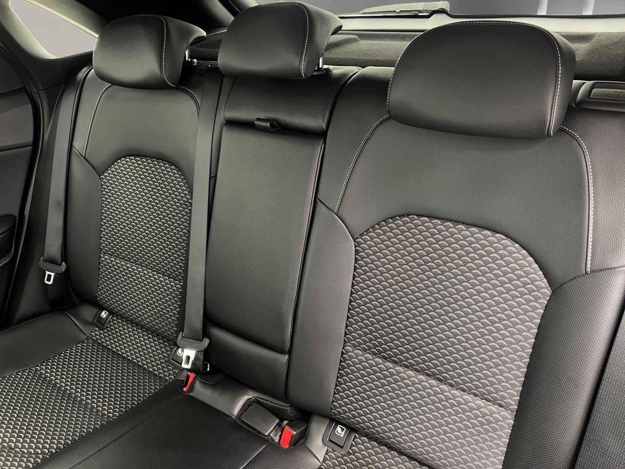 Kia Ceed  TECH 1.6 CRDI  AT7 E6D - Foto 14