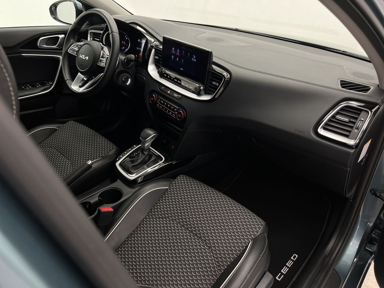 Kia Ceed  TECH 1.6 CRDI  AT7 E6D - Foto 36