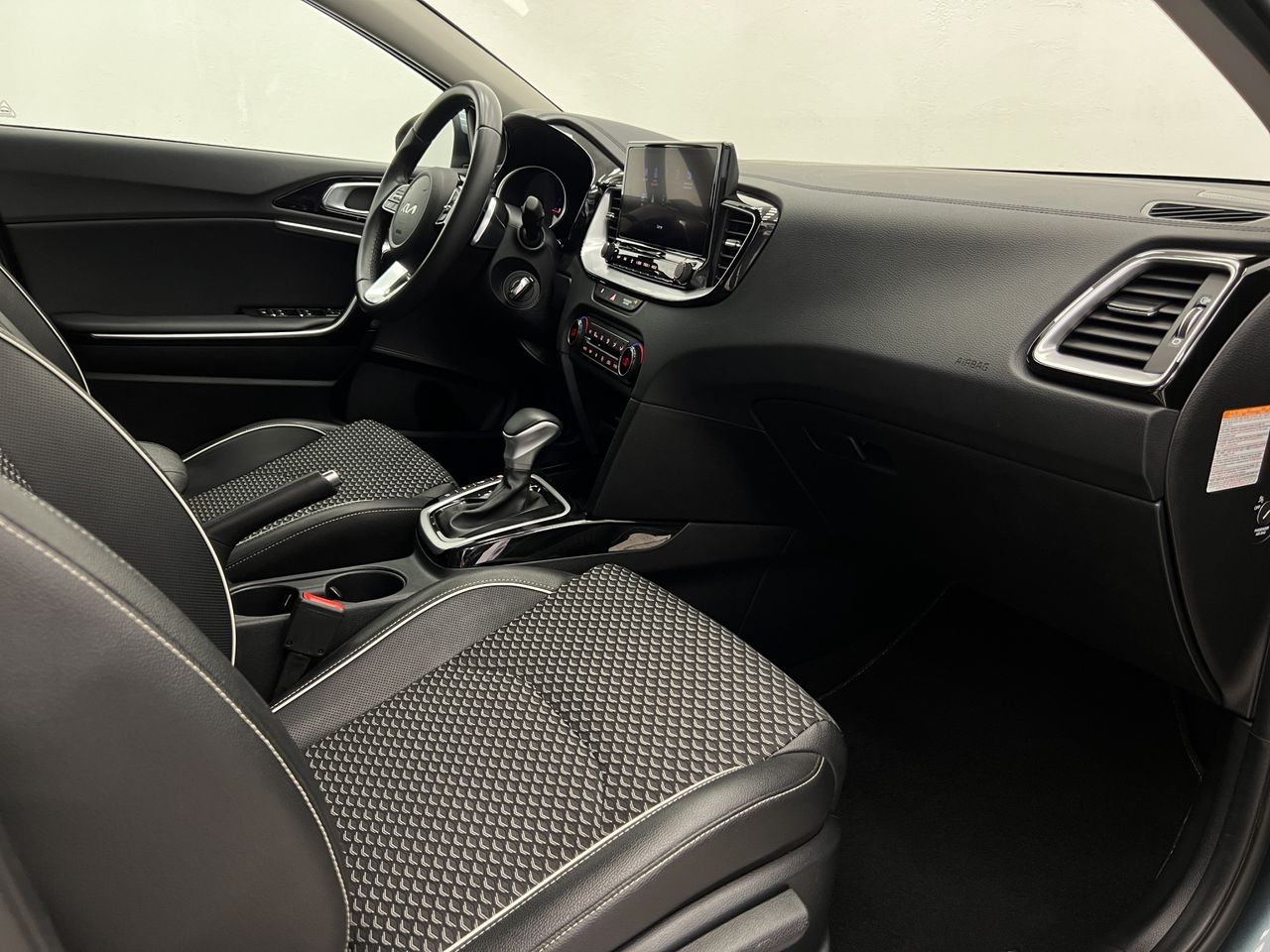 Kia Ceed  TECH 1.6 CRDI  AT7 E6D - Foto 35