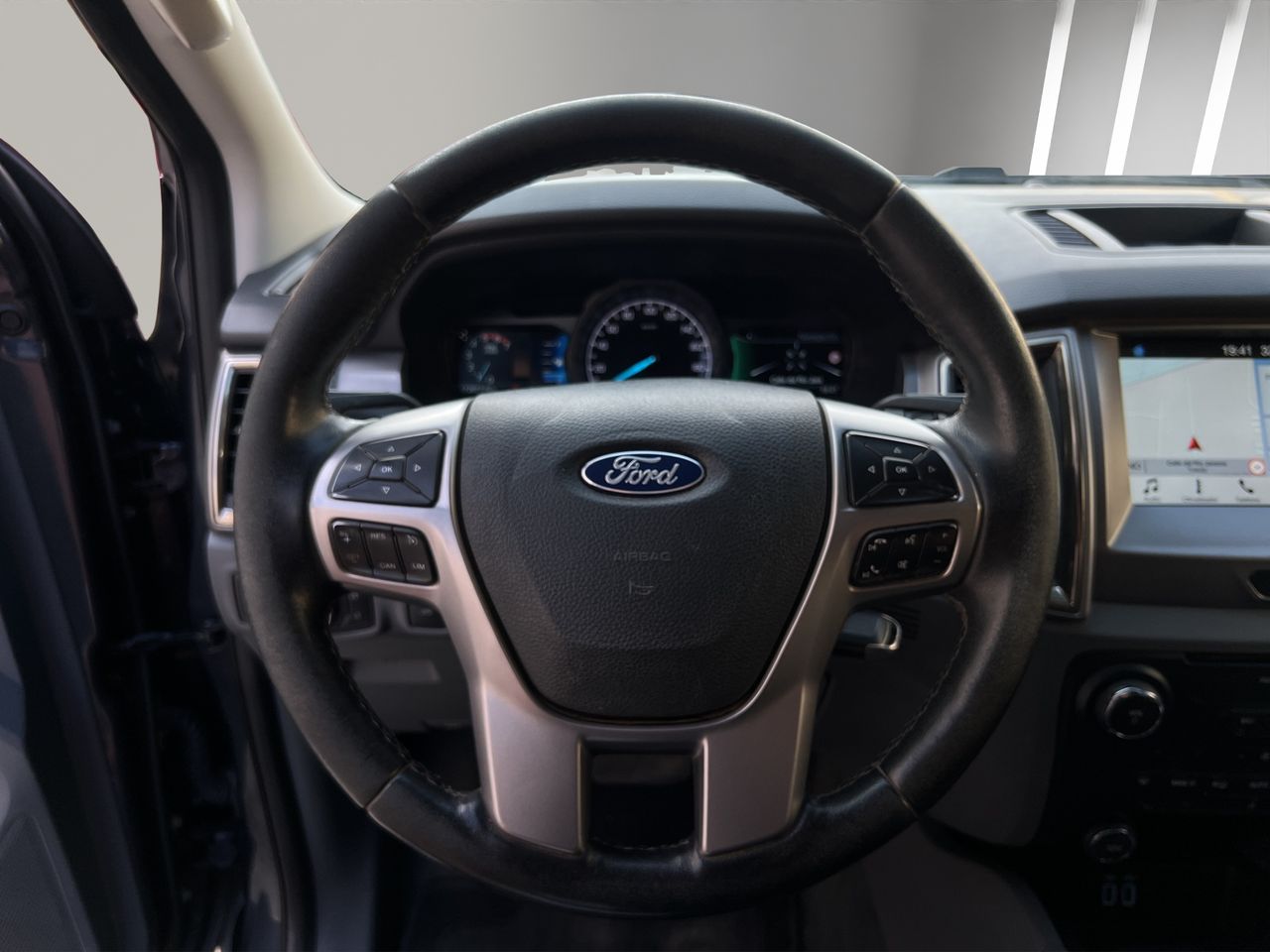 Ford Ranger 3.2 TDCI LIMITED 4X4 DOBLE CABINA - Foto 11