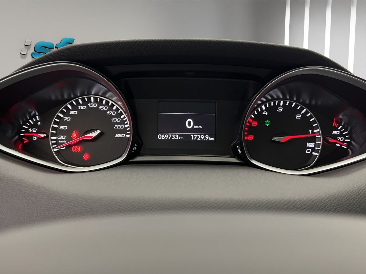 Peugeot 308 5P Active Pack BlueHDi 130 S&S MAN - Foto 12