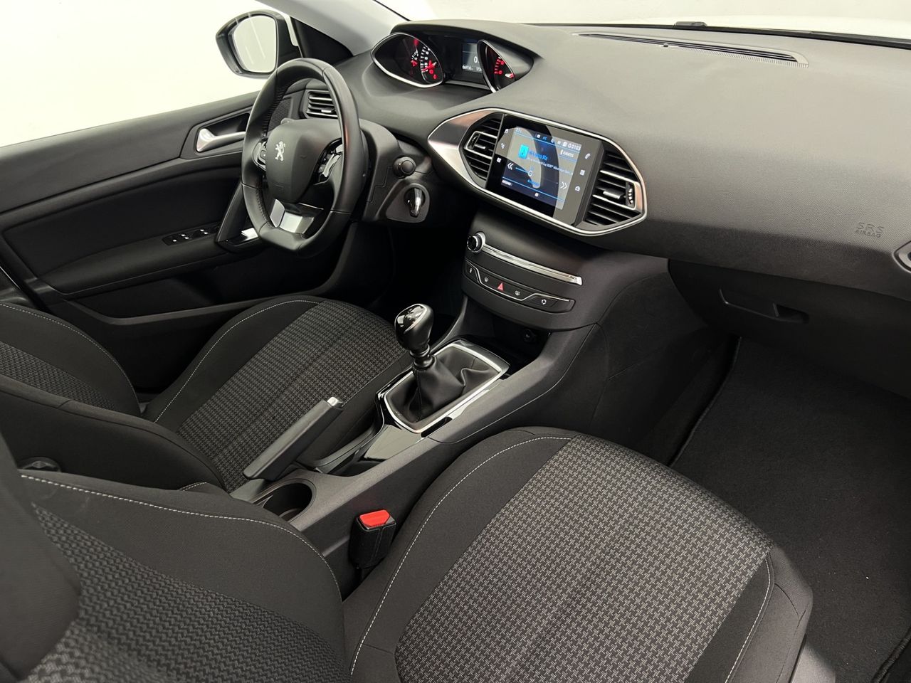 Peugeot 308 5P Active Pack BlueHDi 130 S&S MAN - Foto 32
