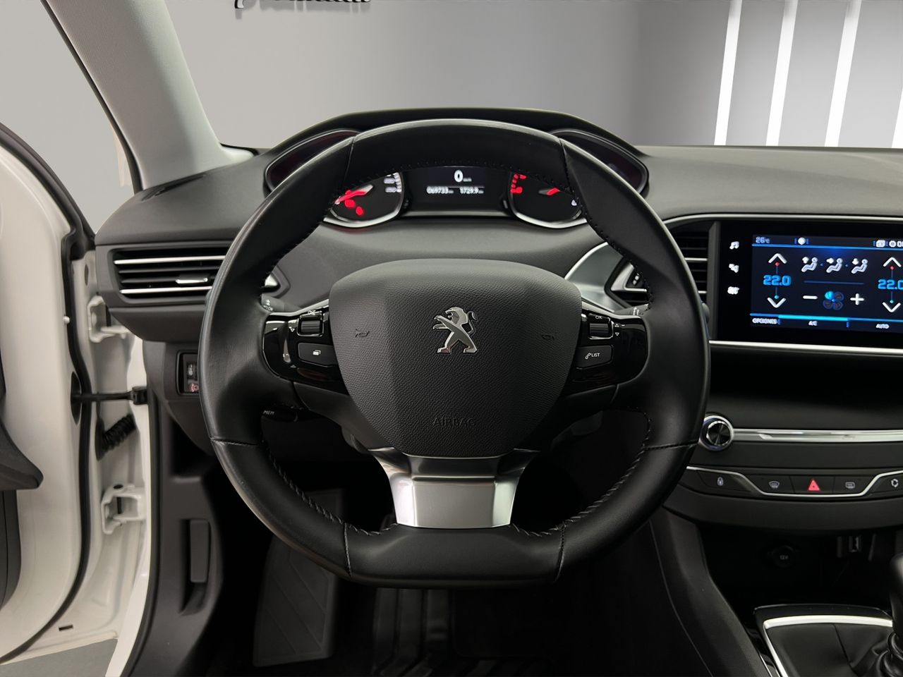 Peugeot 308 5P Active Pack BlueHDi 130 S&S MAN - Foto 11