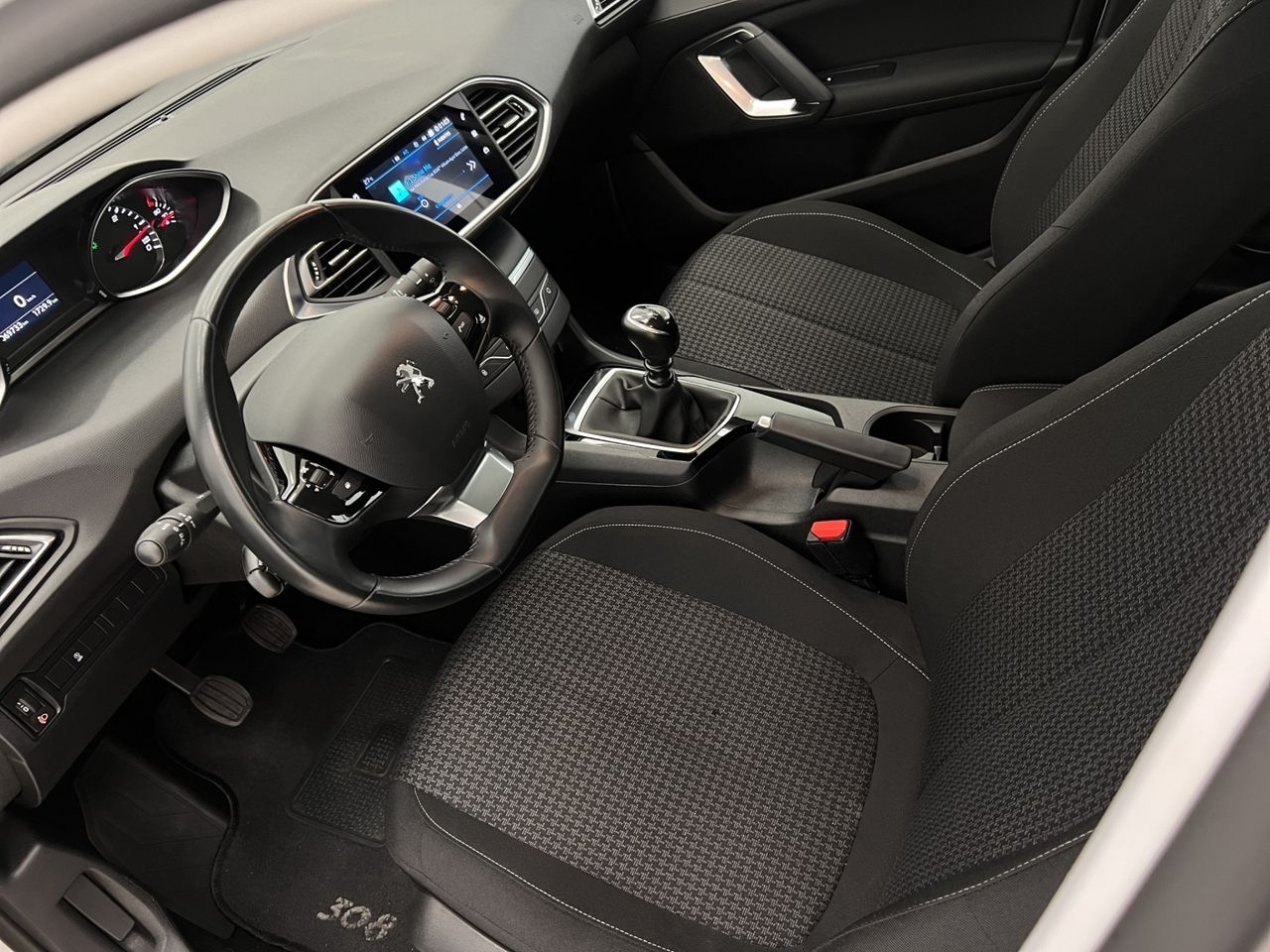 Peugeot 308 5P Active Pack BlueHDi 130 S&S MAN - Foto 31