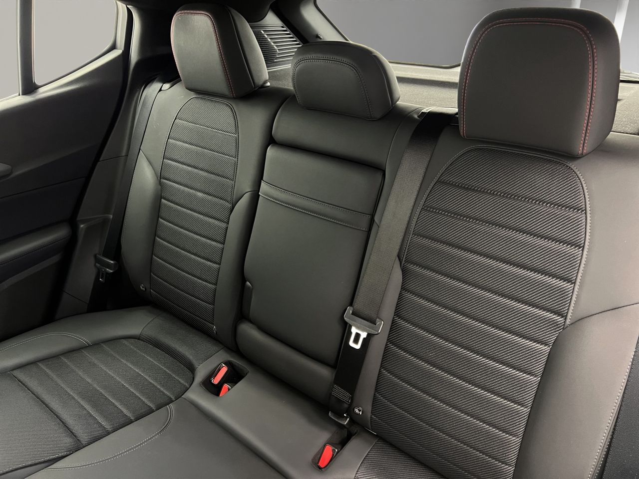 Alfa Romeo Tonale 1.5 MHEV - Foto 14