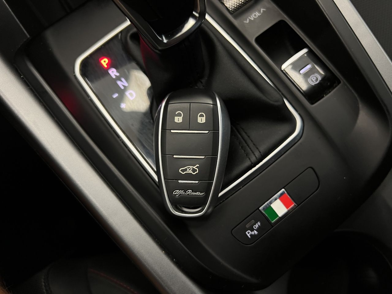 Alfa Romeo Tonale 1.5 MHEV - Foto 24