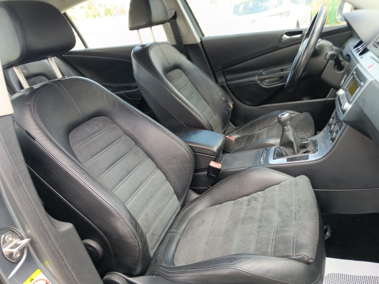 Volkswagen Passat 2.0 TDI 140cv Advance - Foto 17