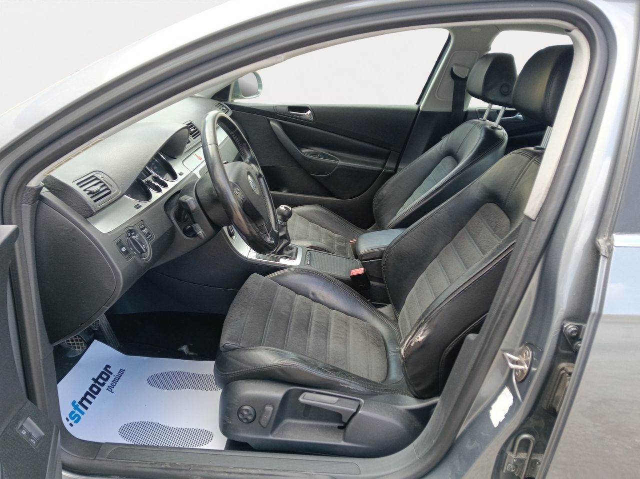 Volkswagen Passat 2.0 TDI 140cv Advance - Foto 16