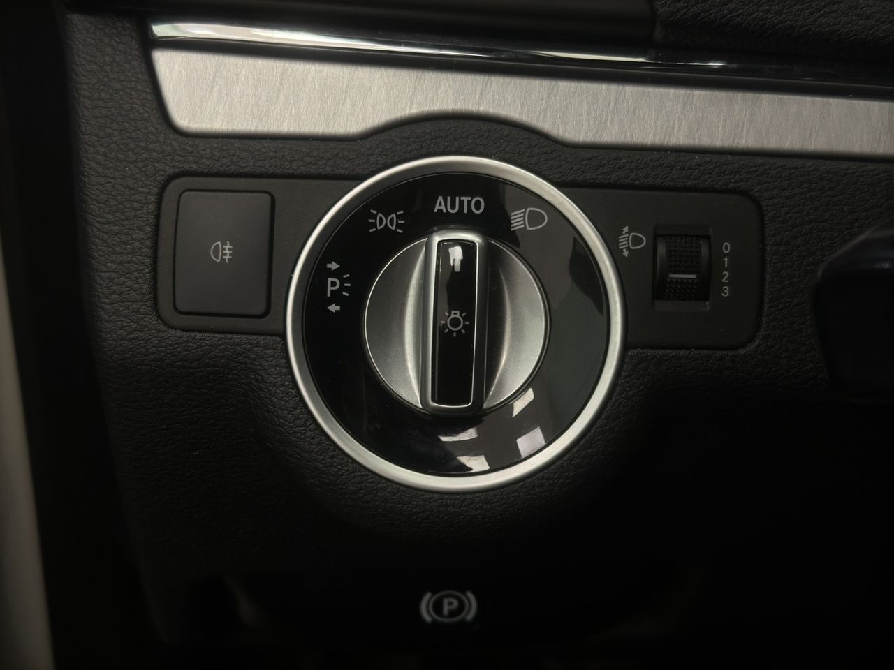 Mercedes Clase E Coupé E 220 CDI Blue Efficiency Avantg. - Foto 35