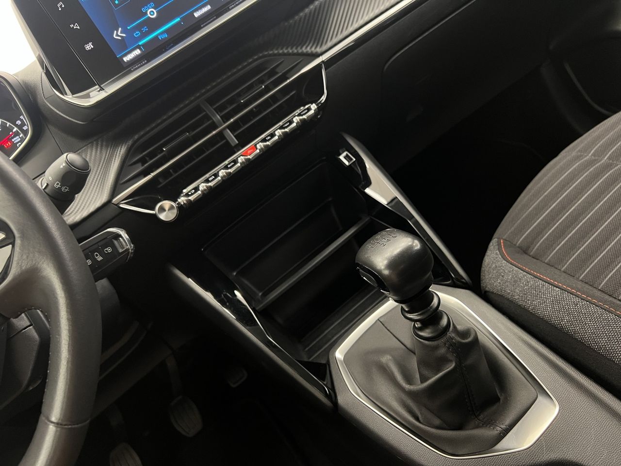 Peugeot 208 BlueHDi 73kW (100CV) Active Pack - Foto 29