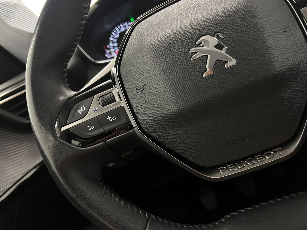 Peugeot 208 BlueHDi 73kW (100CV) Active Pack - Foto 26