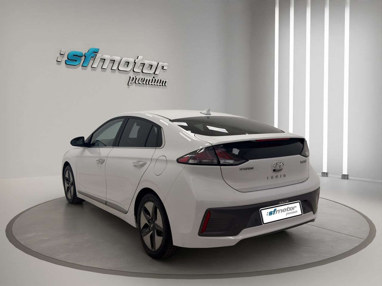 Hyundai IONIQ 1.6 GDI HEV Tecno DCT - Foto 8