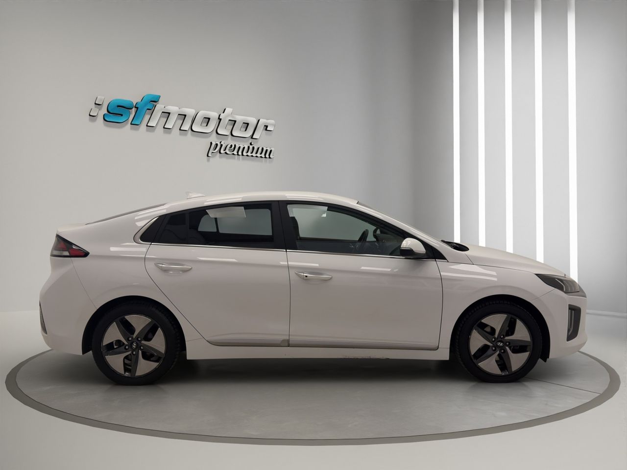Hyundai IONIQ 1.6 GDI HEV Tecno DCT - Foto 4