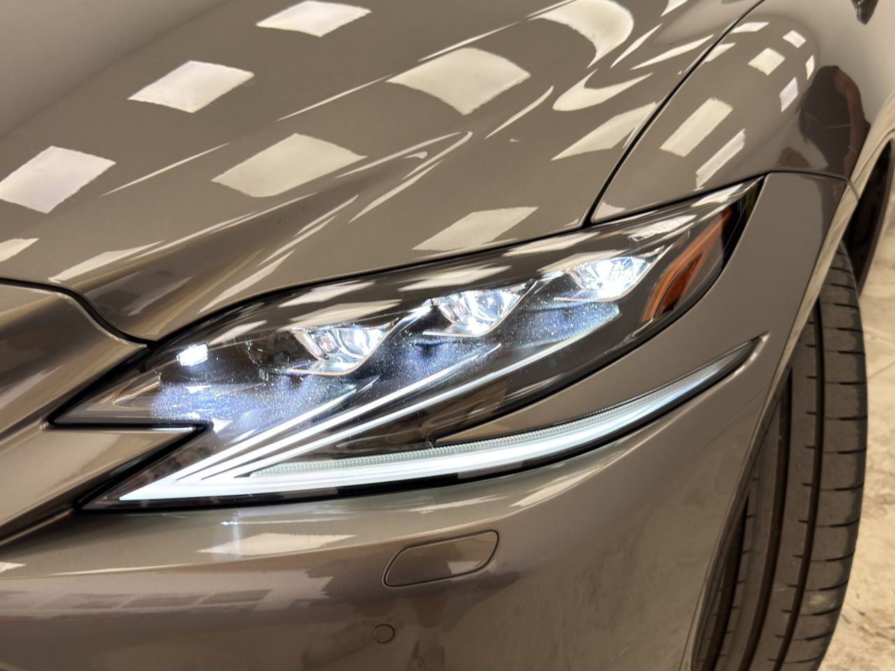 Lexus LS 500H PRIVILEGE LINE 4D - Foto 28