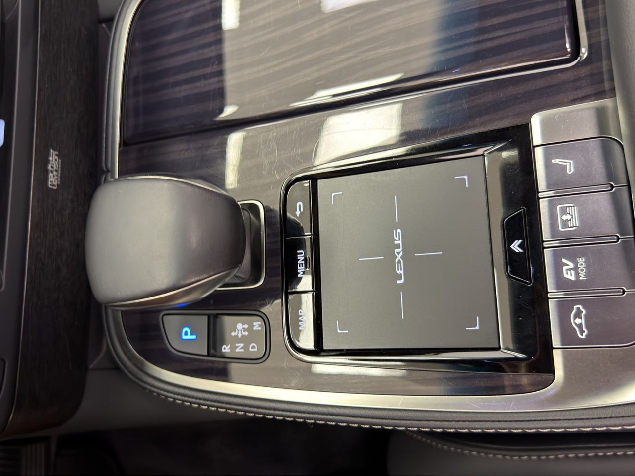 Lexus LS 500H PRIVILEGE LINE 4D - Foto 29