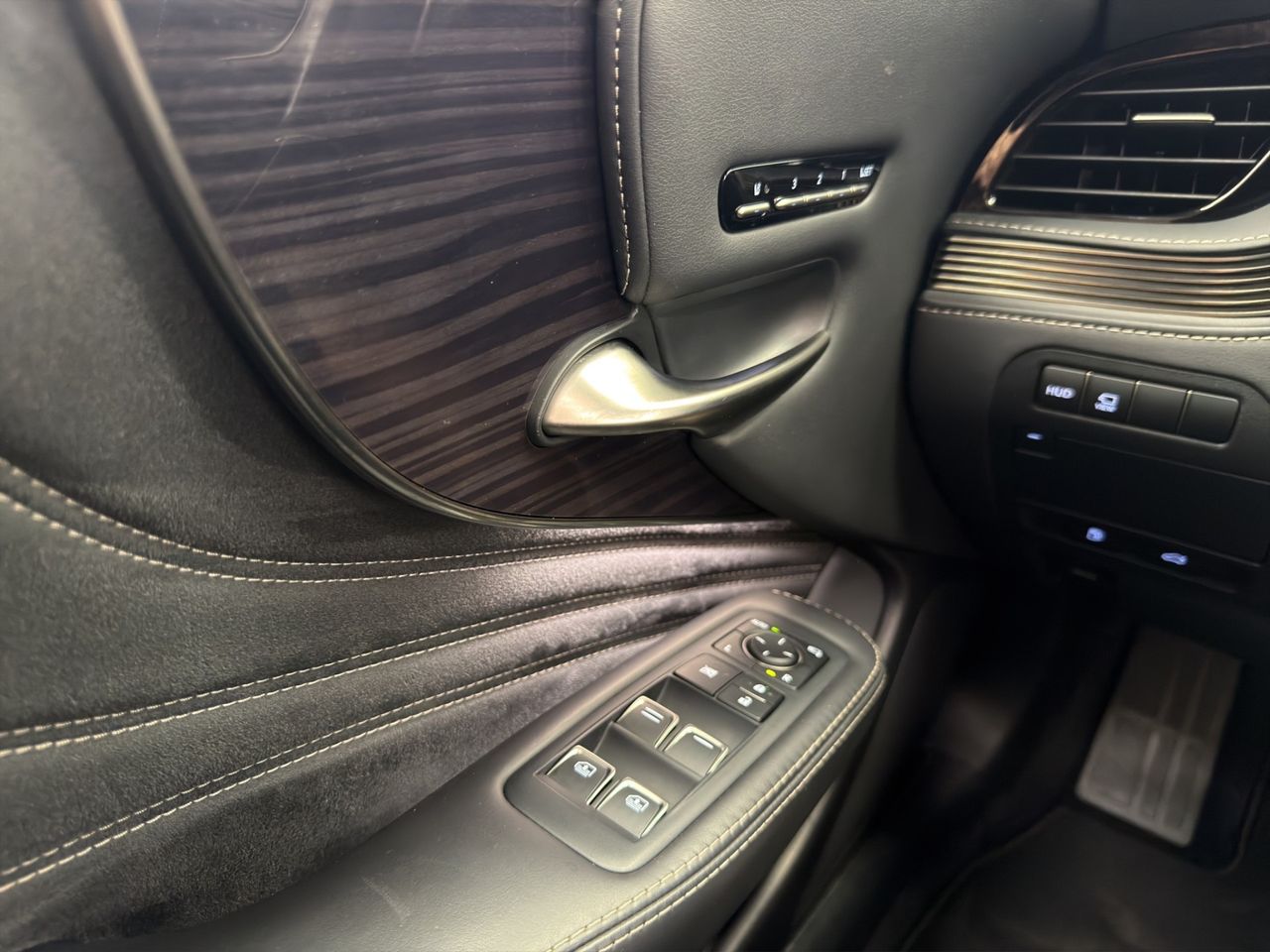 Lexus LS 500H PRIVILEGE LINE 4D - Foto 13