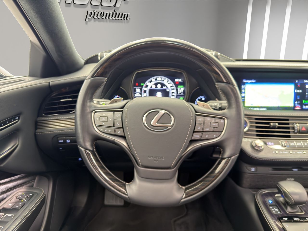Lexus LS 500H PRIVILEGE LINE 4D - Foto 11