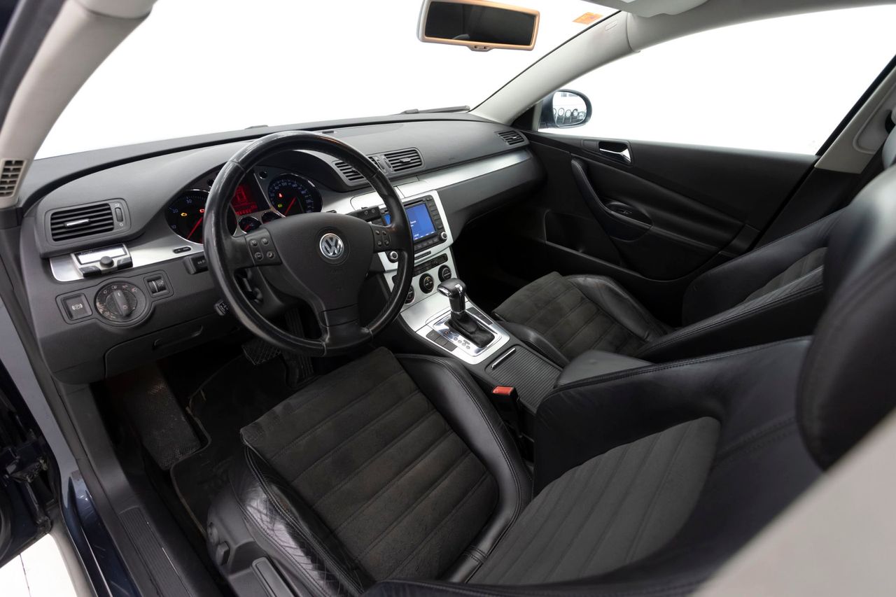 Volkswagen Passat 2.0 - Foto 10