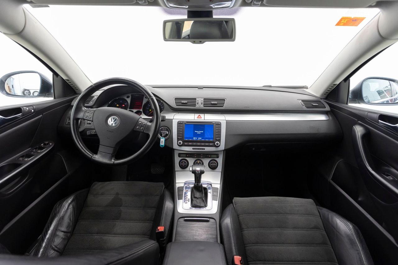 Volkswagen Passat 2.0 - Foto 8