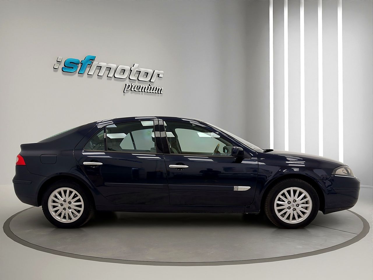 Renault Laguna Privilege 2.0dCi 150CV E4 - Foto 8