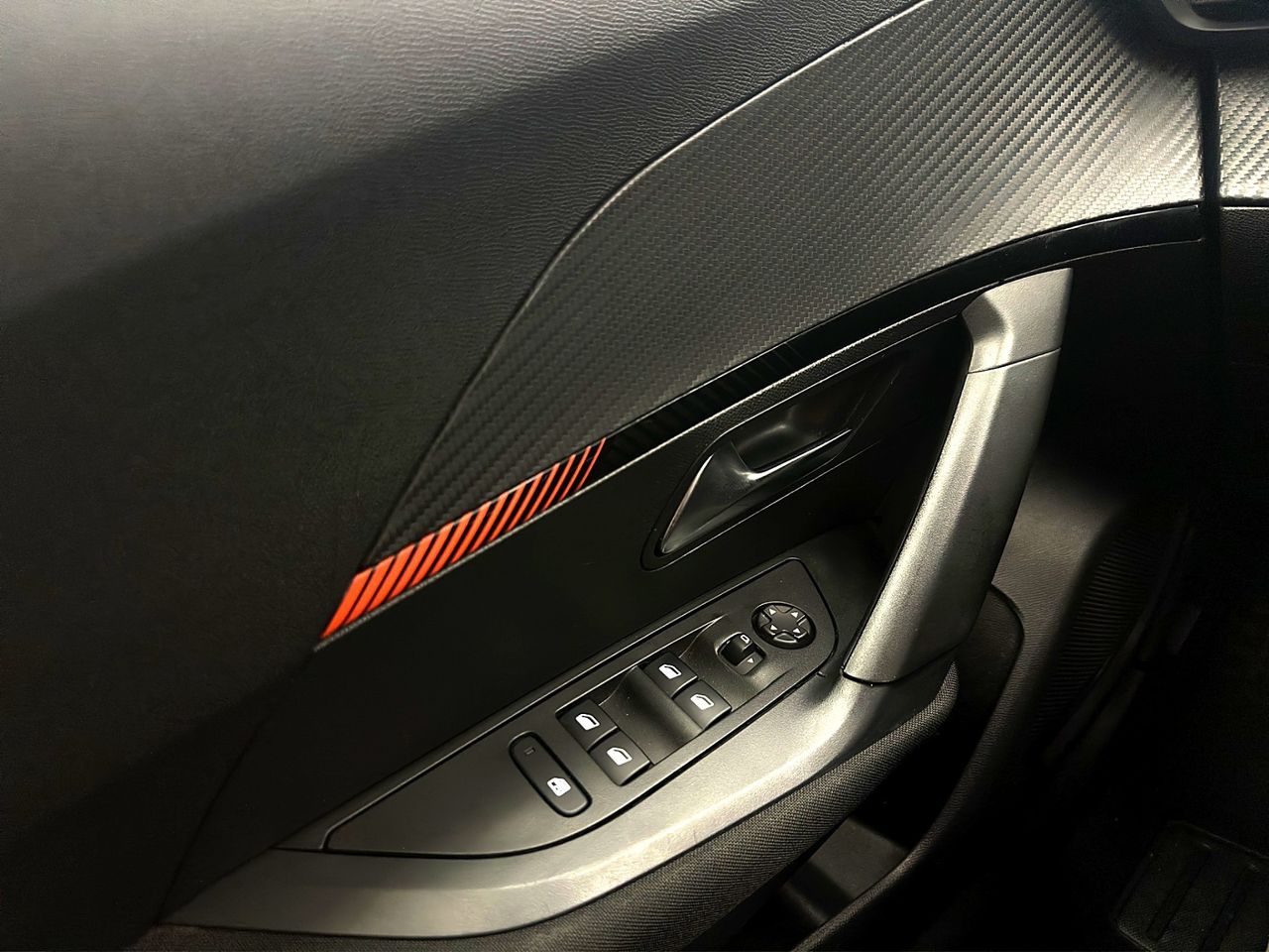 Peugeot 2008 Active BlueHDI 81kW (110CV) - Foto 13