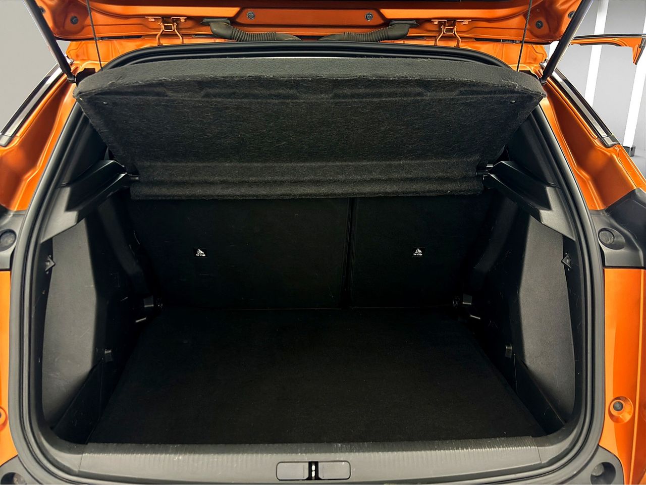 Peugeot 2008 Active BlueHDI 81kW (110CV) - Foto 21