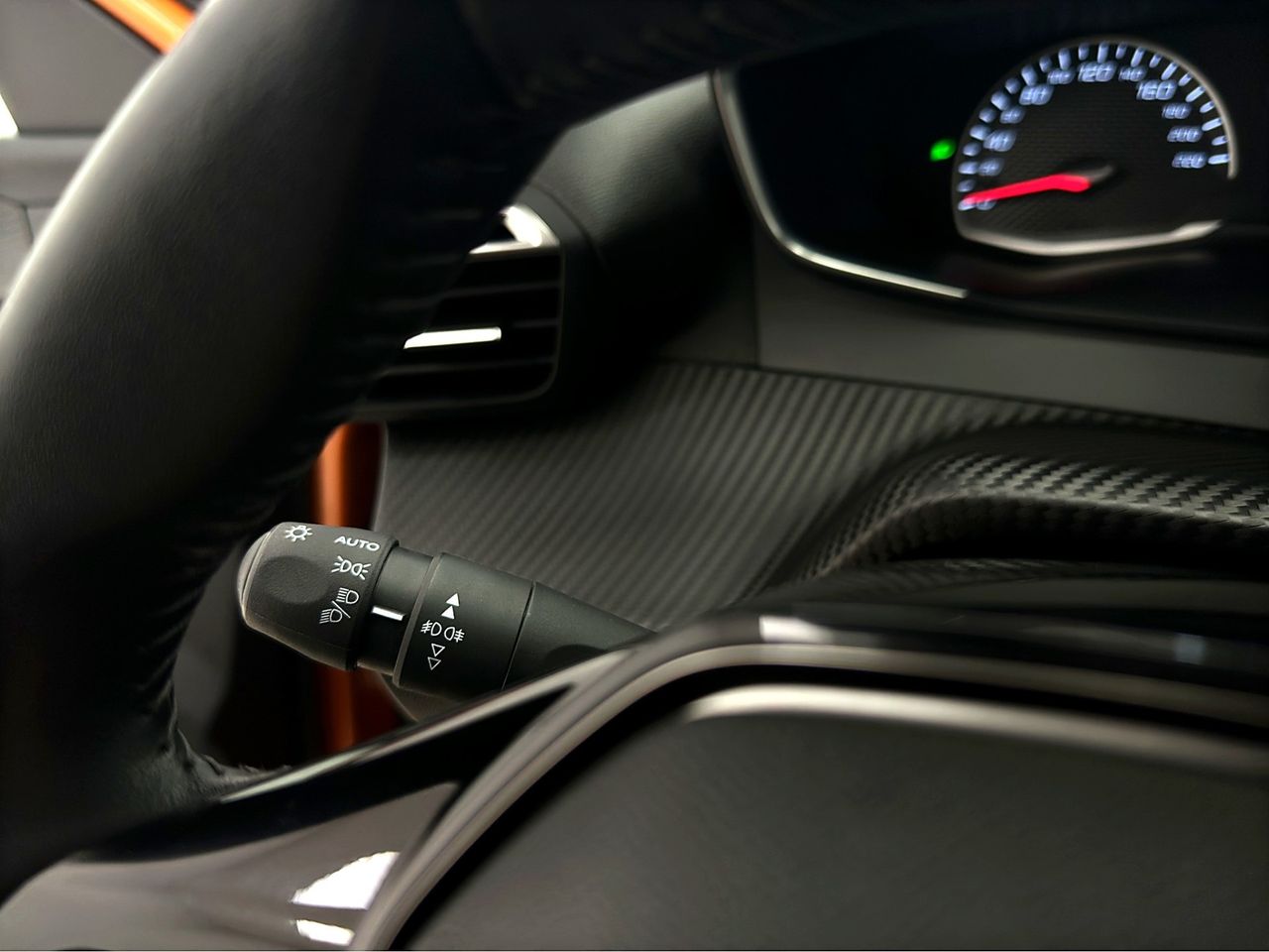 Peugeot 2008 Active BlueHDI 81kW (110CV) - Foto 23