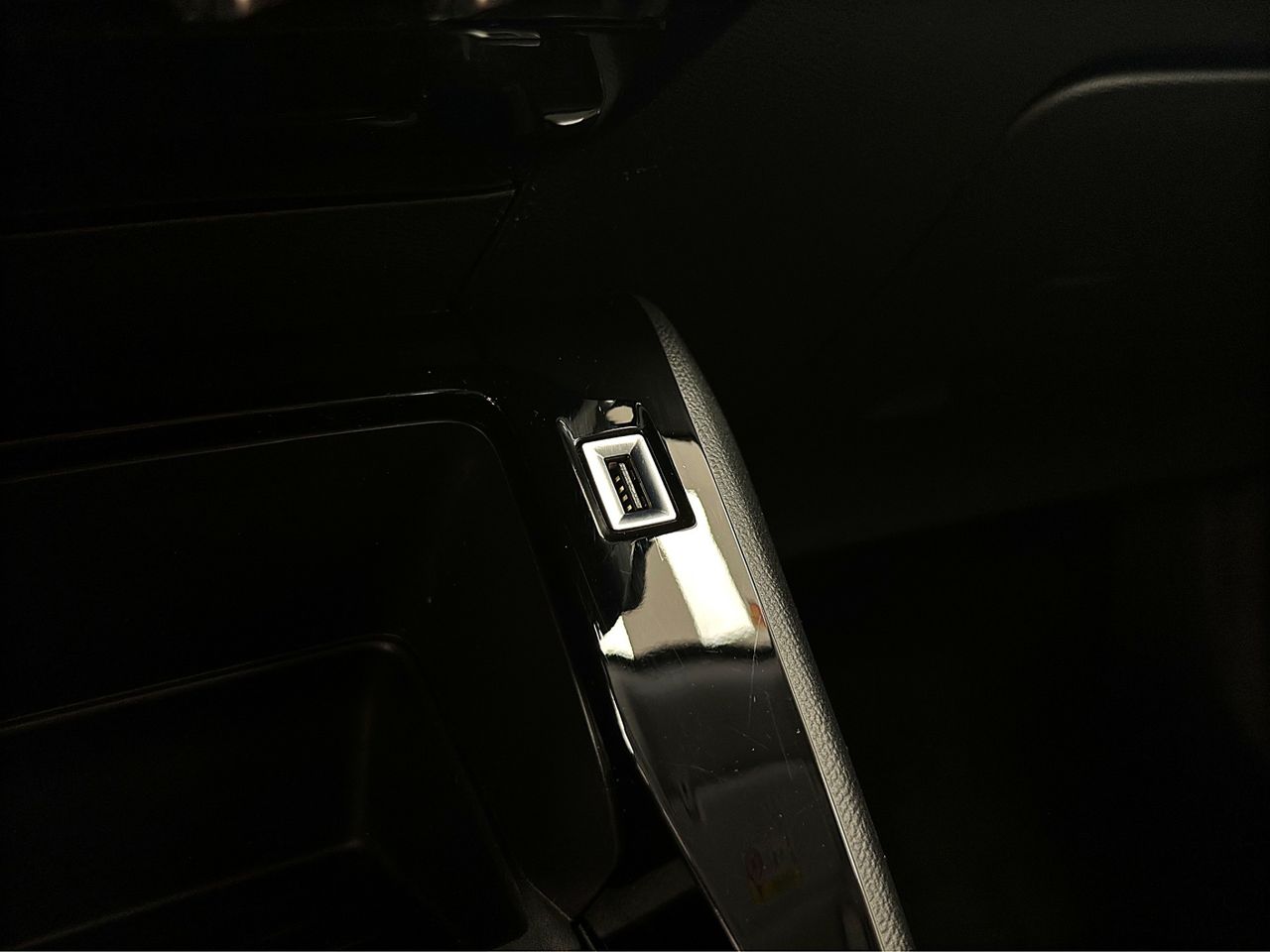 Peugeot 2008 Active BlueHDI 81kW (110CV) - Foto 25