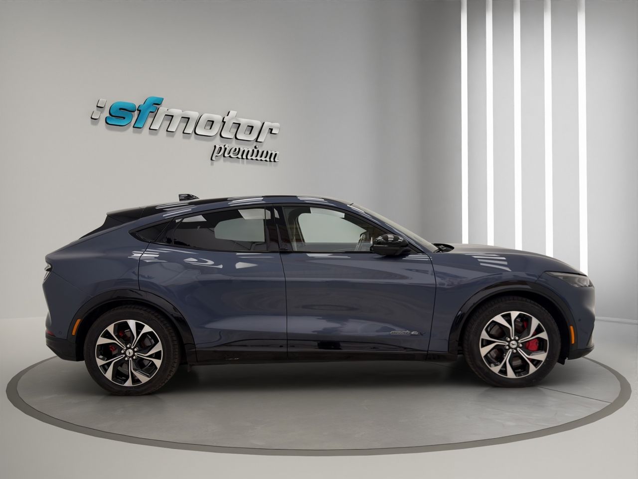 Ford Mustang Mach-E AWD 258kW Batería 98.8Kwh - Foto 8