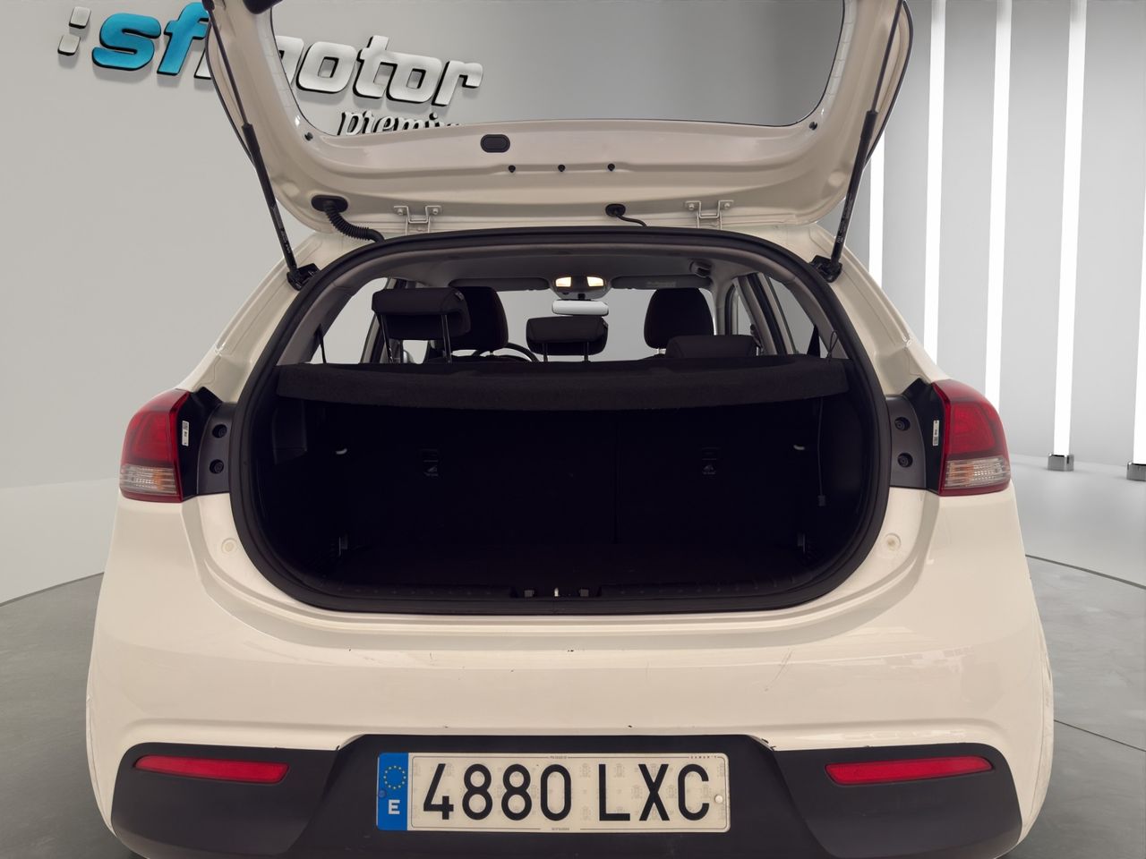 Kia Rio 1.2 DPi 62kW (84CV) Concept - Foto 17