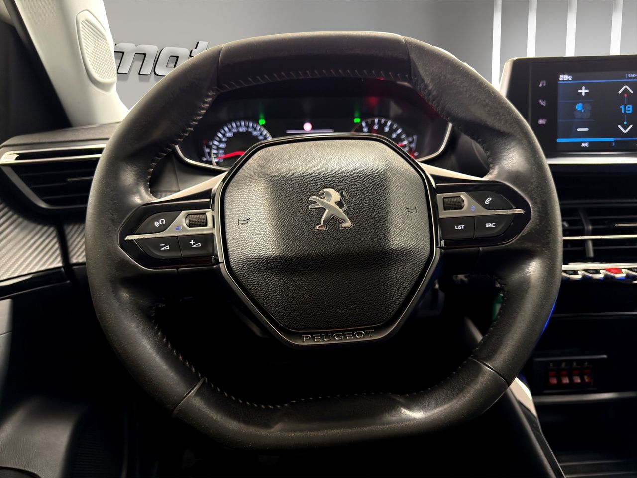 Peugeot 2008 Active Pack BlueHDI 81kW (110CV) - Foto 11