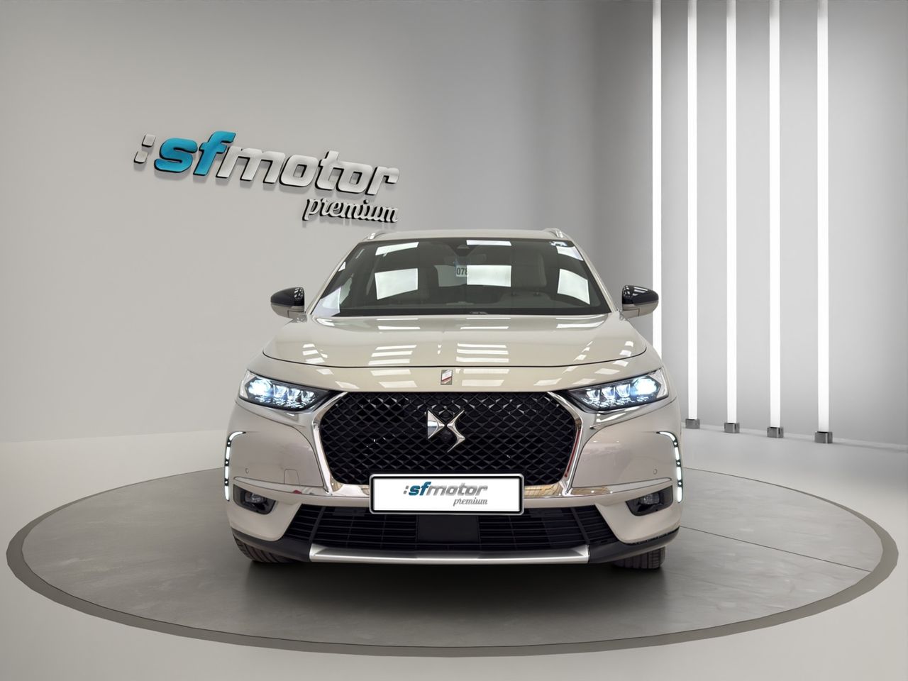 DS DS 7 Crossback 1.6 E-Tense 225 GRAND CHIC Auto - Foto 2