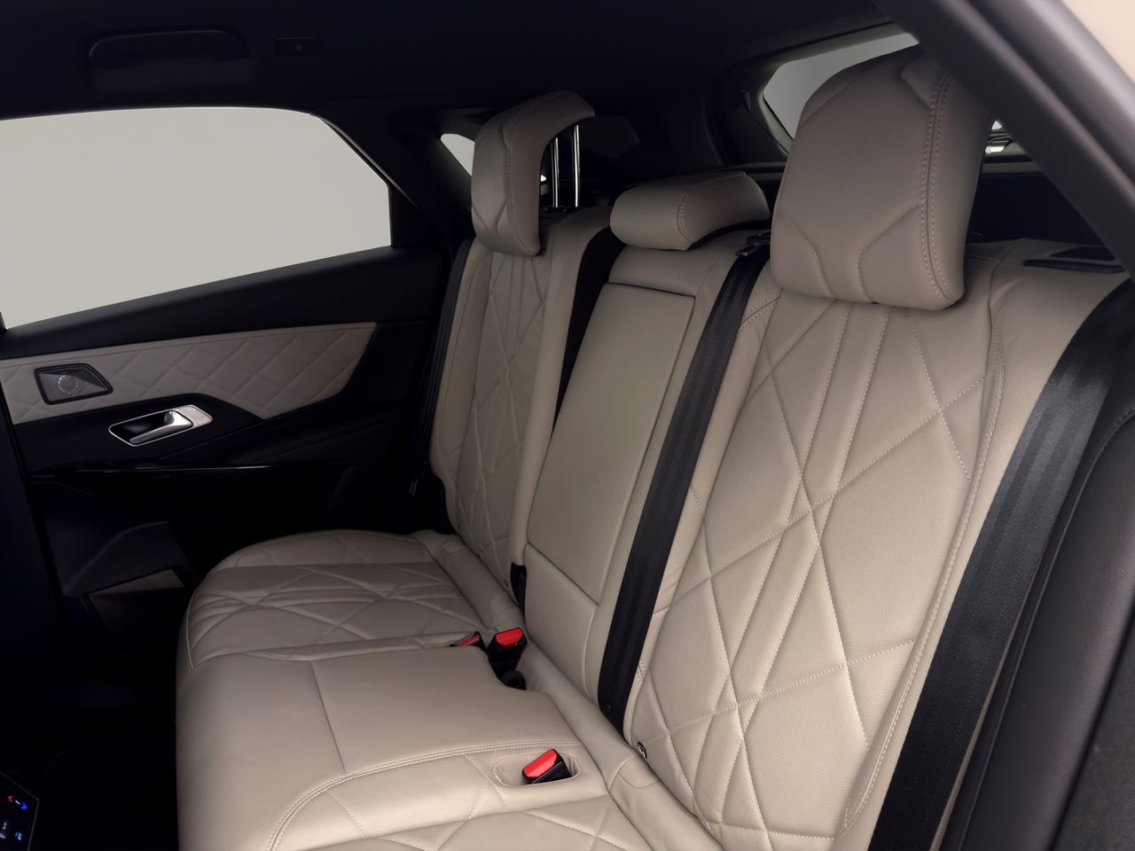 DS DS 7 Crossback 1.6 E-Tense 225 GRAND CHIC Auto - Foto 13