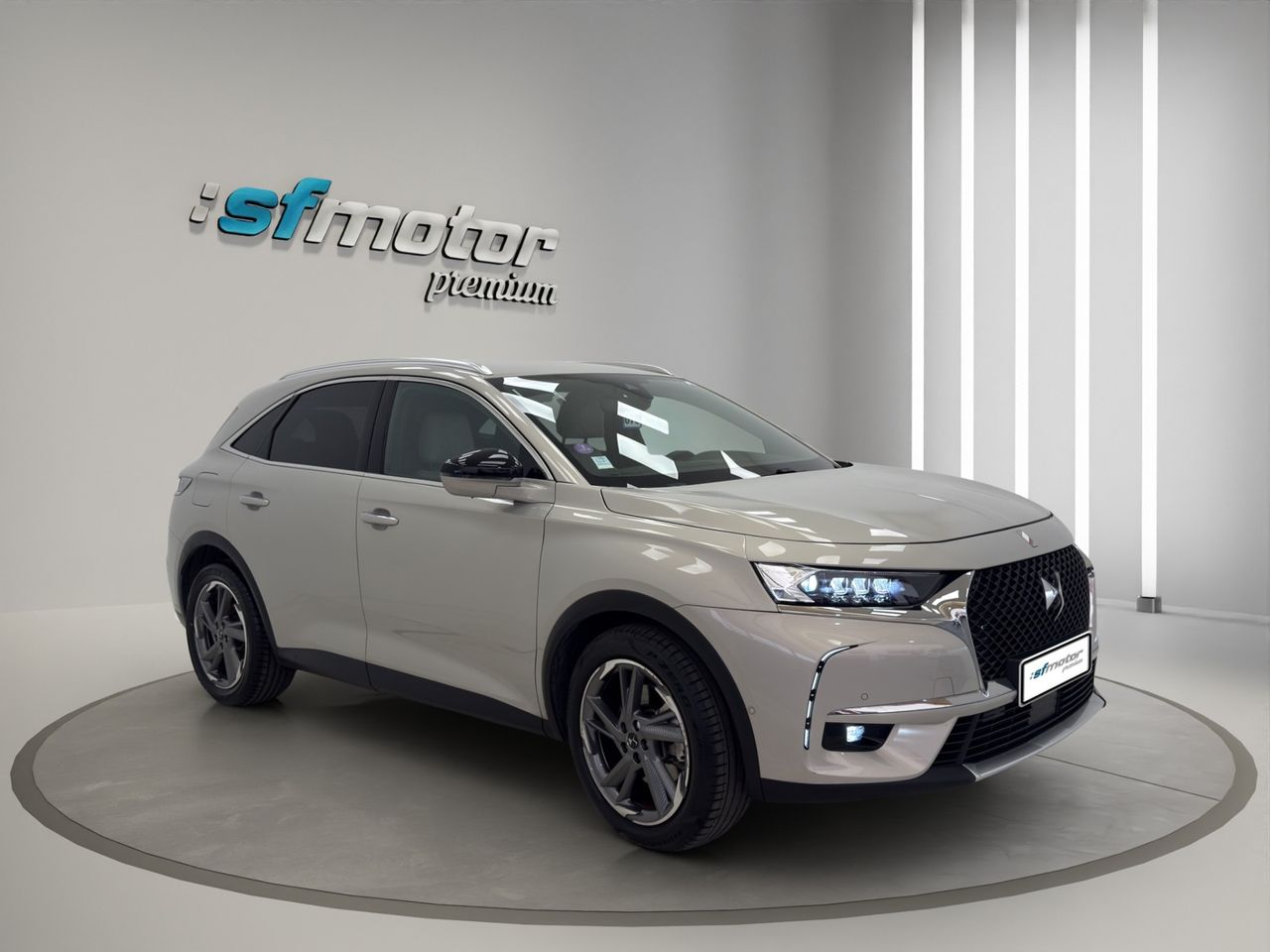 DS DS 7 Crossback 1.6 E-Tense 225 GRAND CHIC Auto - Foto 8