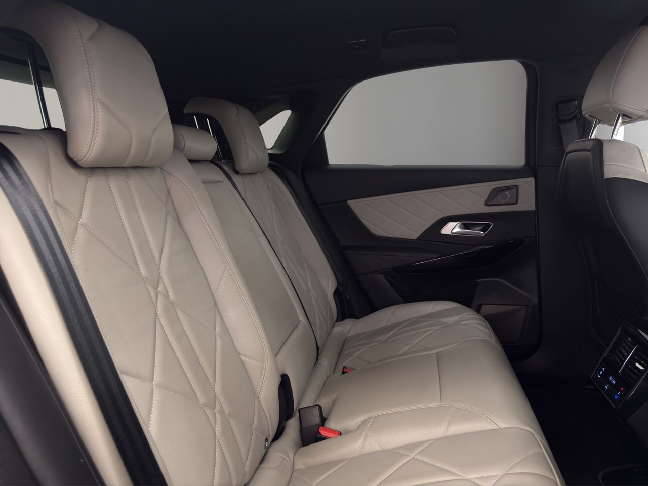 DS DS 7 Crossback 1.6 E-Tense 225 GRAND CHIC Auto - Foto 19