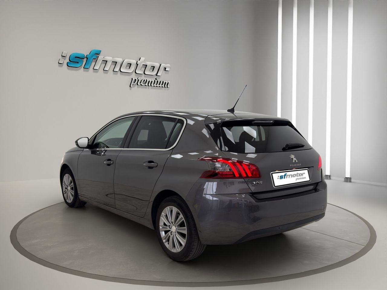 Peugeot 308 5p Allure Pack BlueHDI 130 S&S EAT8 - Foto 5