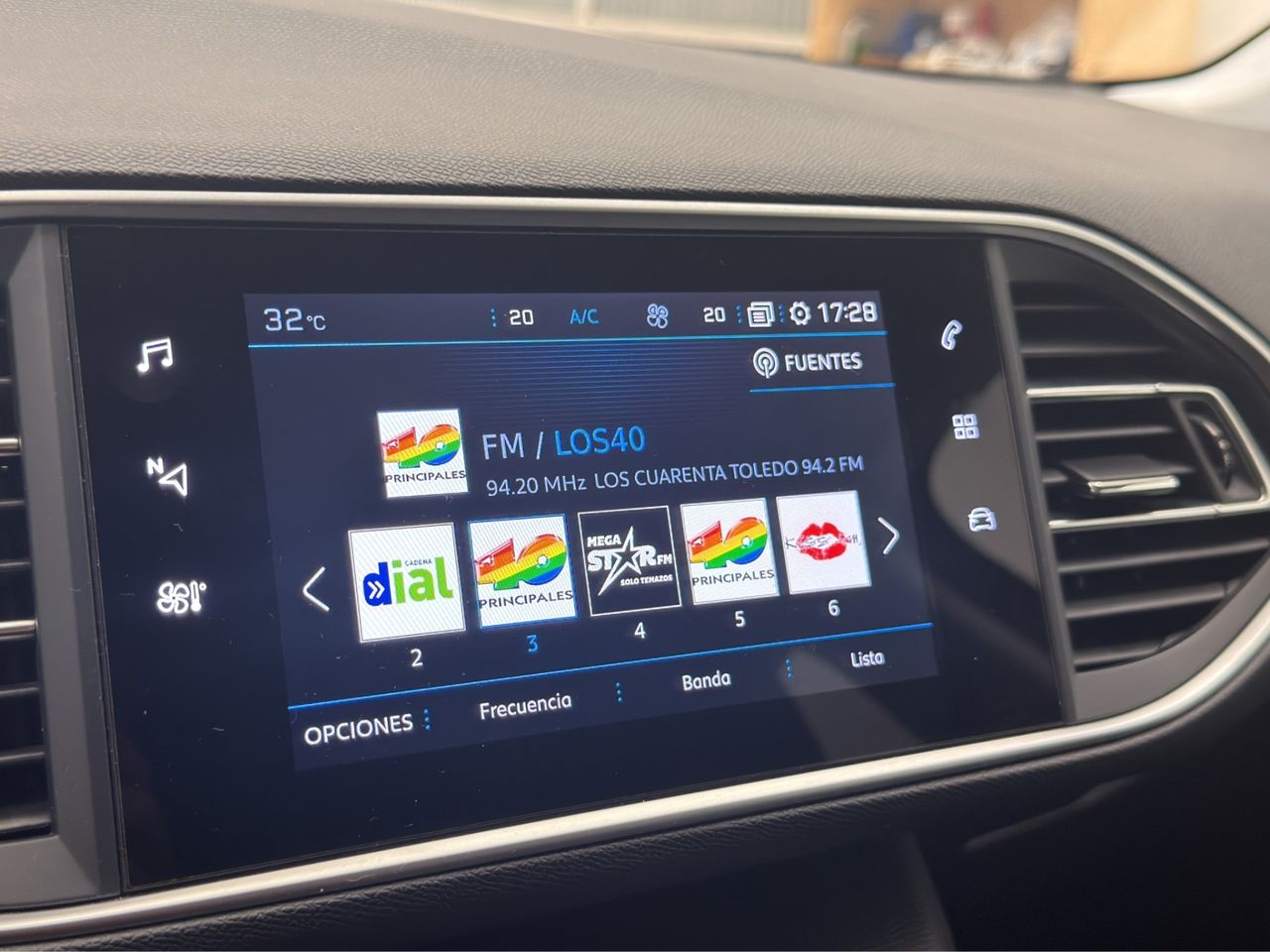 Peugeot 308 5p Allure Pack BlueHDI 130 S&S EAT8 - Foto 33
