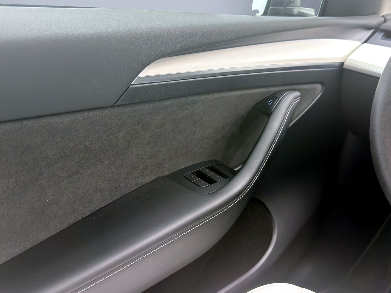 Tesla Model Y Gran Autonomía 4WD - Foto 12