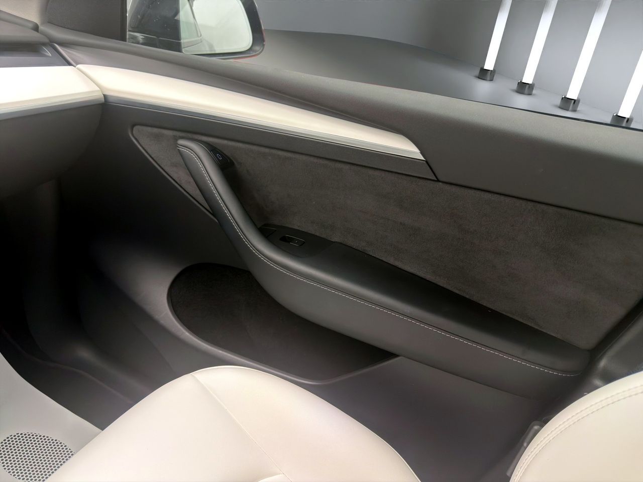 Tesla Model Y Gran Autonomía 4WD - Foto 16